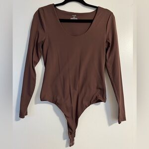 Nuuds original scoopneck bodysuit in coffee